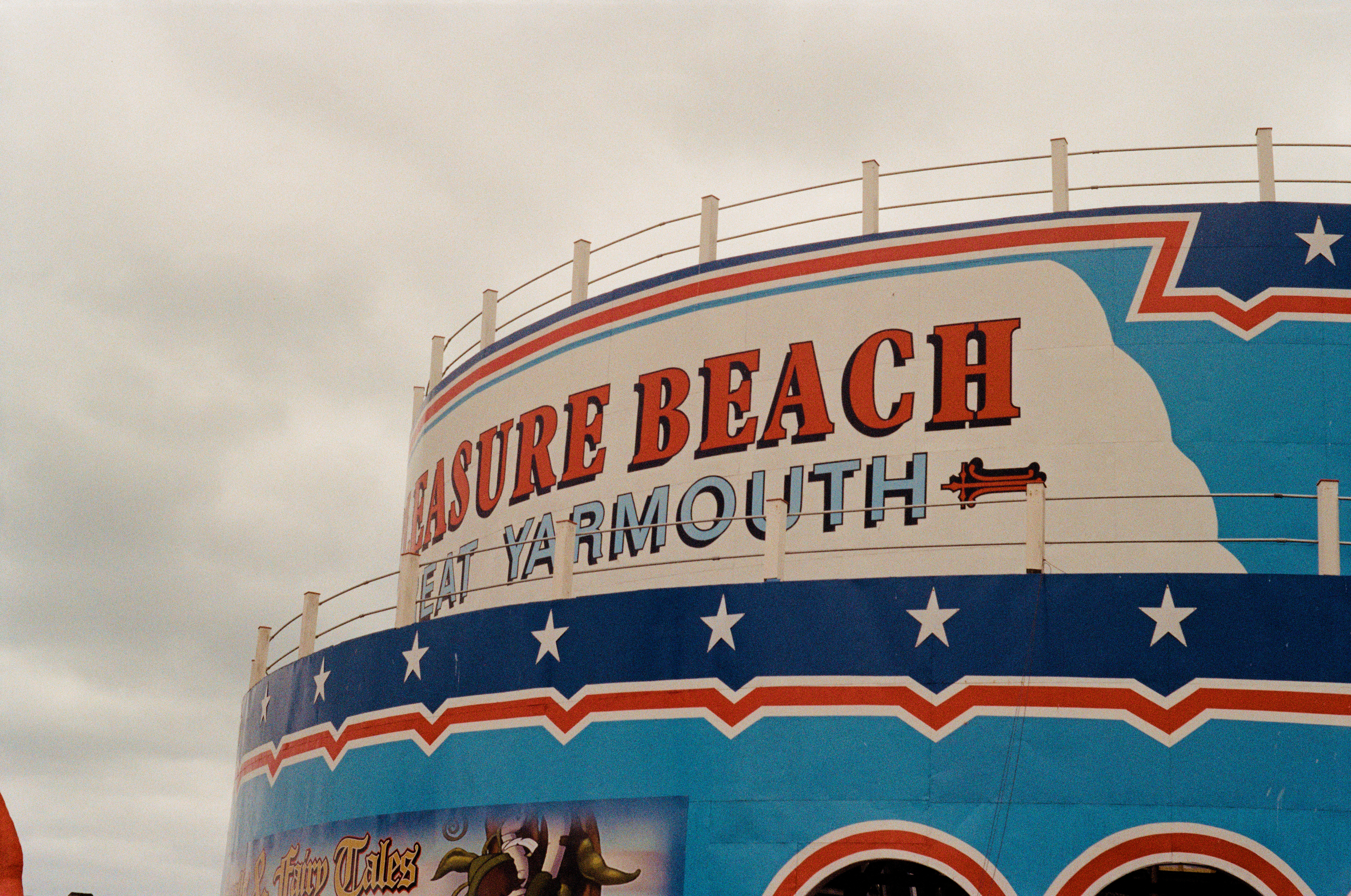 Roller Coaster, Pleasure Beach, Great Yarmouth, England, UK.
